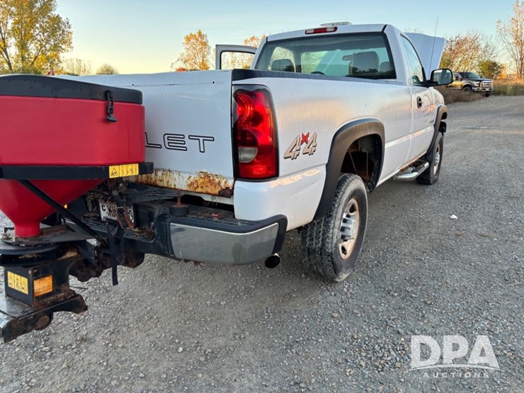 2006-chevrolet-2500hd-image-40