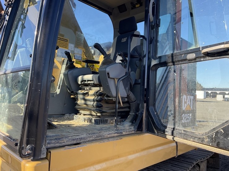 caterpillar-325flcr-image-5