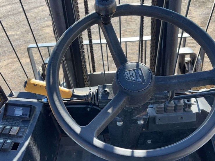 2015-jcb-930-image-28