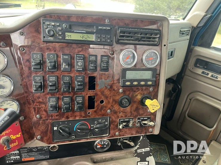 2006-international-9400-eagle-image-25