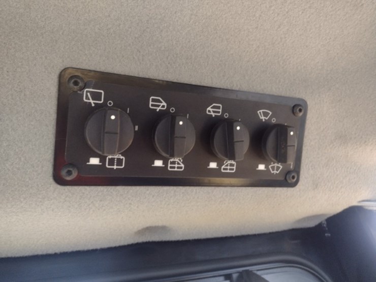 caterpillar-d6t-xl-image-14