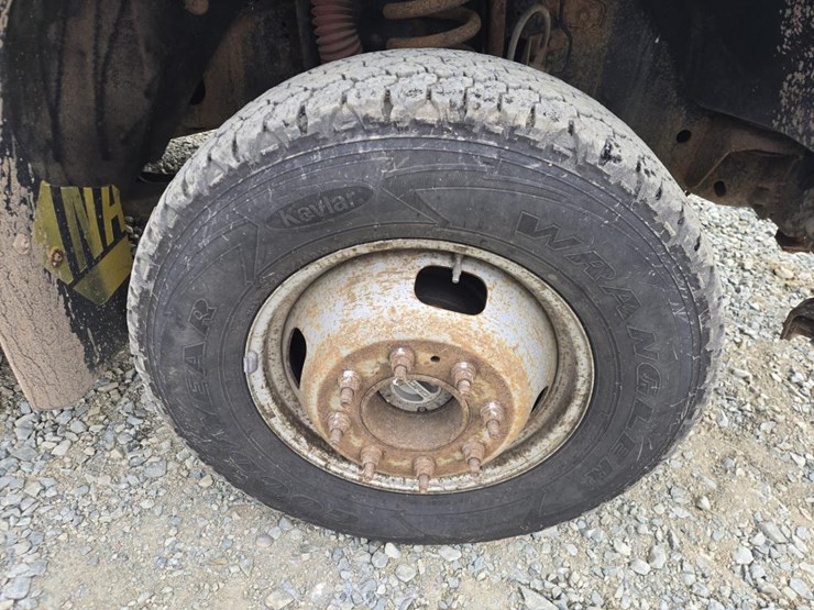 2011-ford-f350-image-47