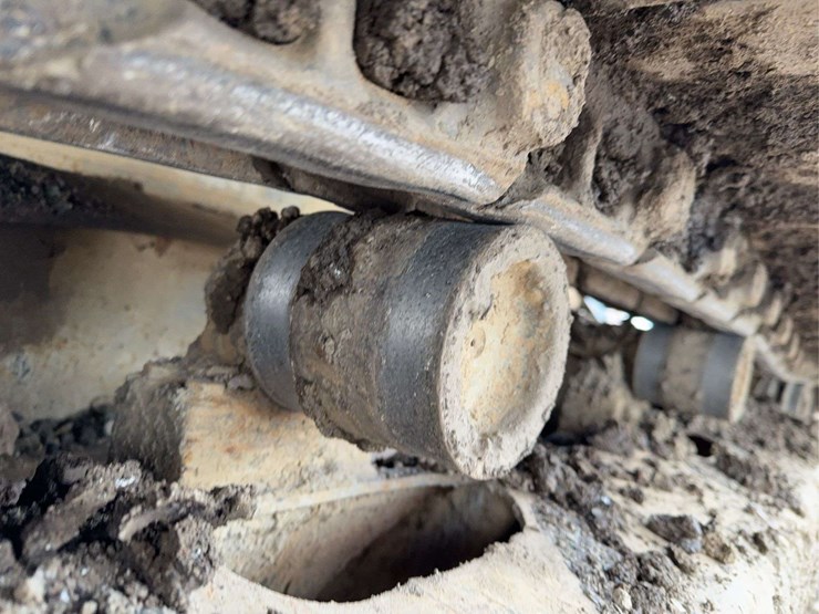 2012-komatsu-pc138-image-18