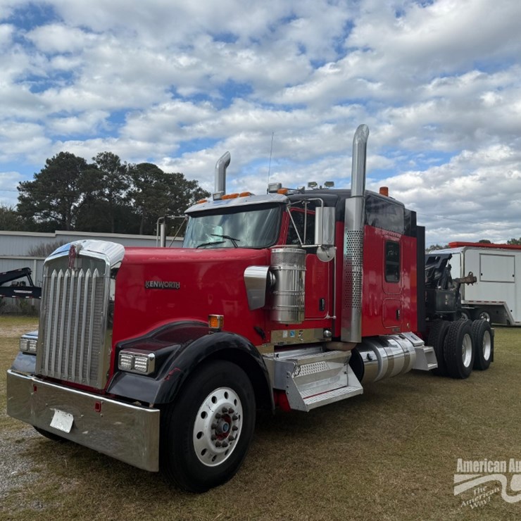 2013 KENWORTH W900