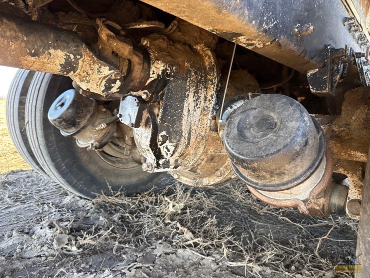 peterbilt-357-image-16