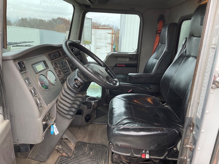 2015-kenworth-t270-image-31