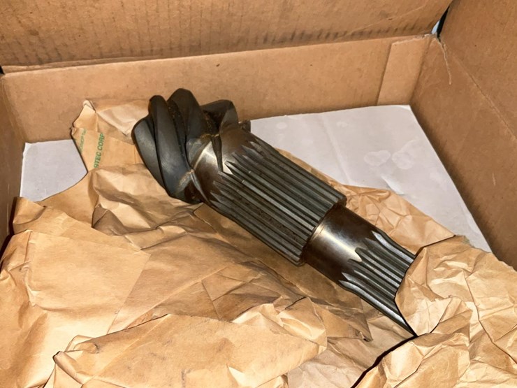 #577-•-clark-skidder-part-image-3