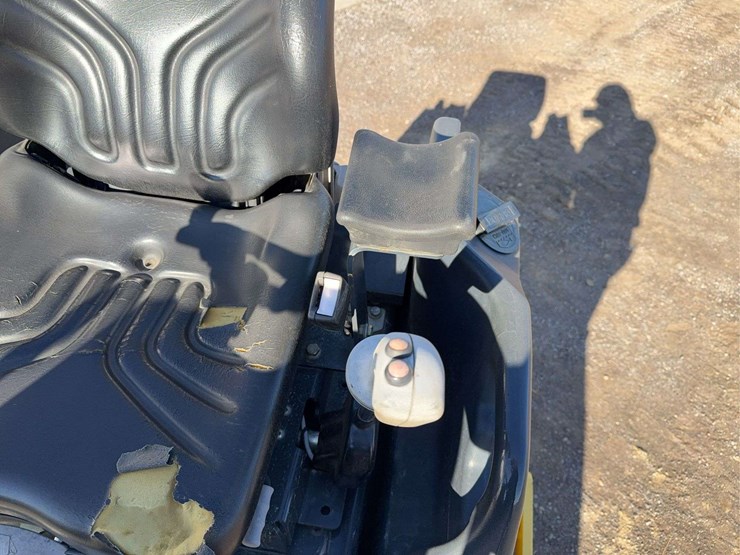 2016-bomag-bw120-image-15