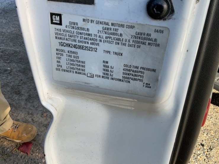 chevrolet-2500hd-image-9