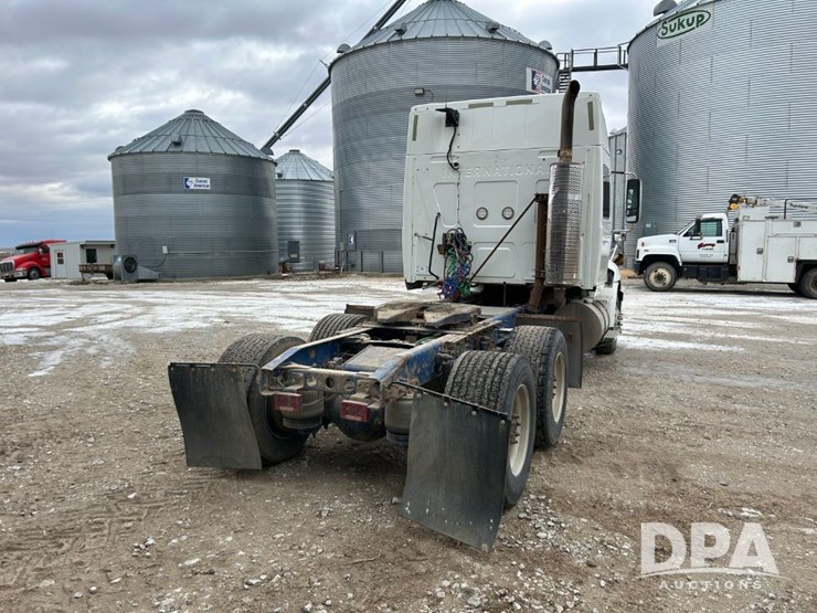 international-prostar-image-25