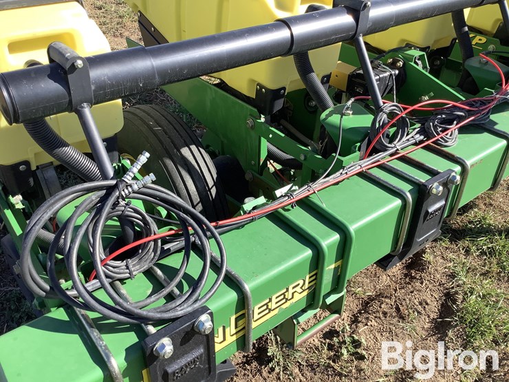 john-deere-1720-image-14