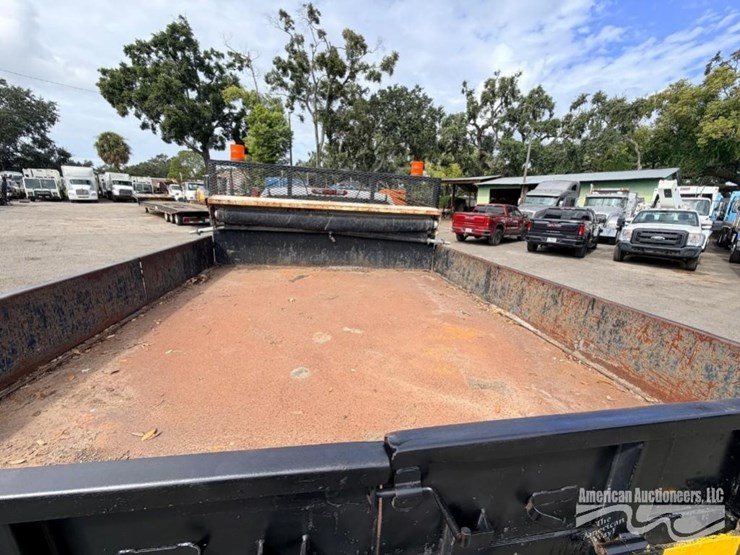 2009-chevrolet-silverado-3500-image-19