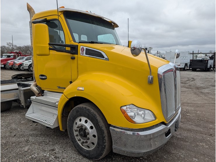 2020-kenworth-t680-image-4