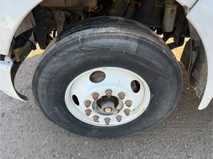 2015-kenworth-t270-image-22