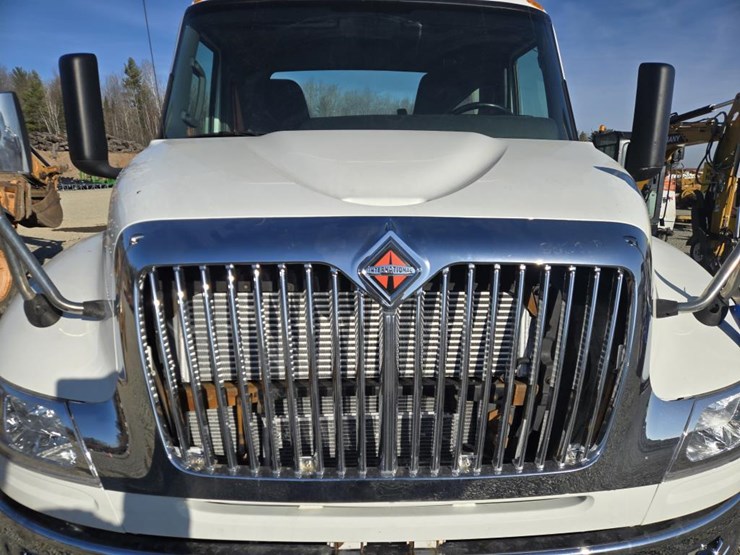 2022-international-mv607-image-11