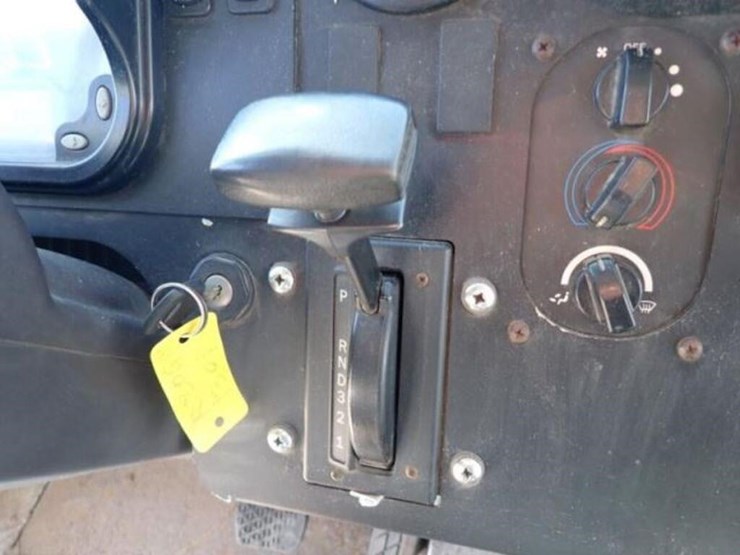 2013-freightliner-mt55-image-21