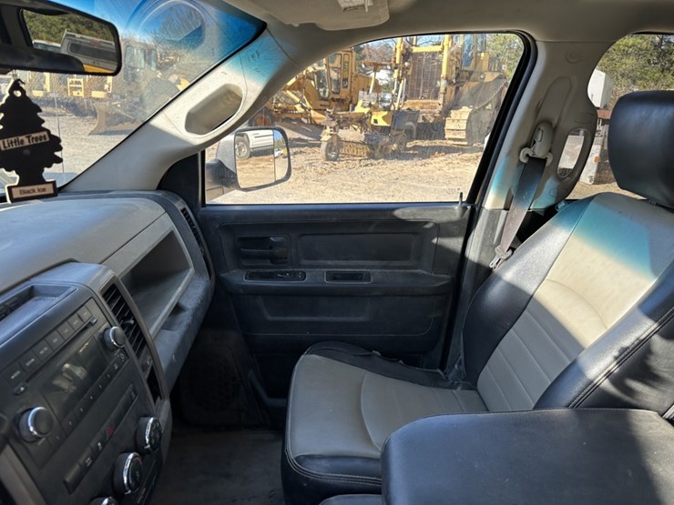 2012-dodge-ram-2500-image-39