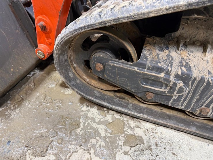 2023-kubota-scl1000-image-13