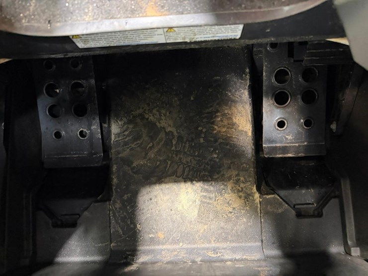 2022-bobcat-t66-image-32