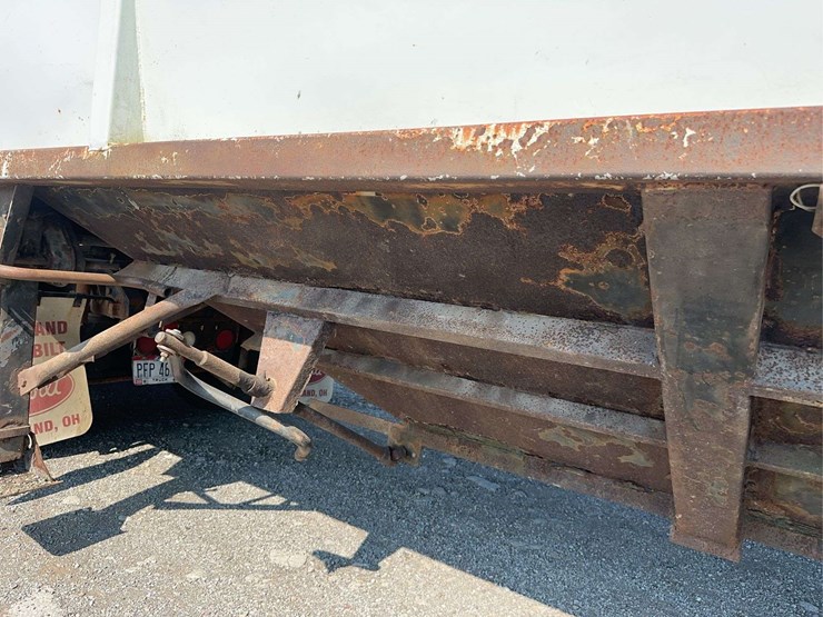 1995-wheeler-gh2-hopper-bottom-trailer-image-24