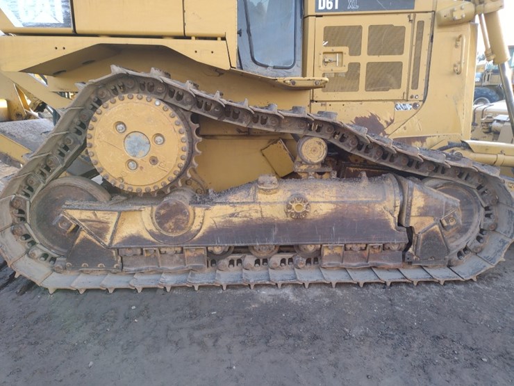 caterpillar-d6t-xl-image-33