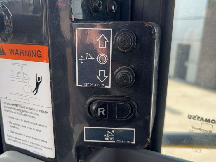 2020-komatsu-d61-image-40