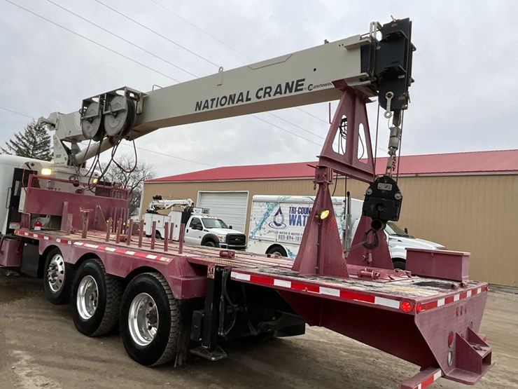 2015-peterbilt-365-image-23