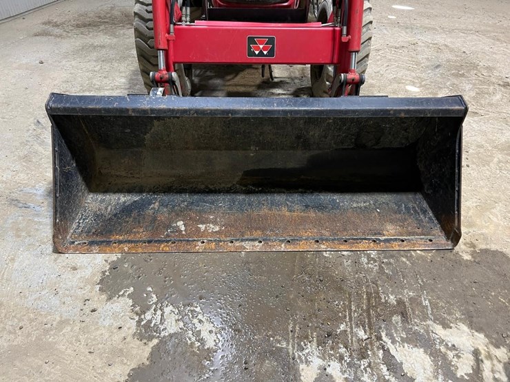 massey-ferguson-1533-image-9