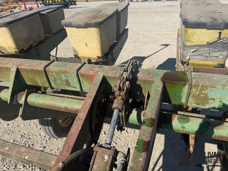 john-deere-7000-image-14