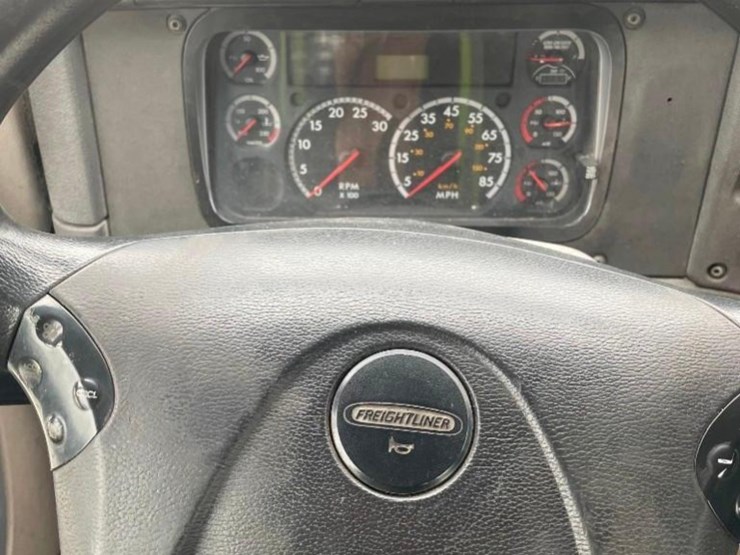 freightliner-cascadia-113-image-9