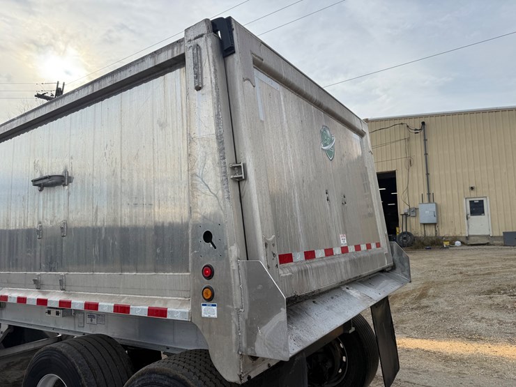 #1038-•-2024-armorlite-aluminum-dump-trailer-(has-wi-title)-(beaver-dam,-wi)-image-17