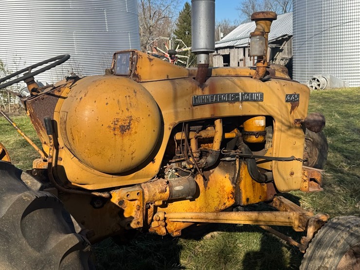 minneapolis-moline-445-image-19