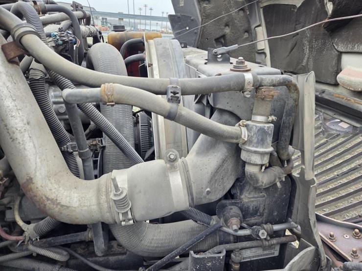 2013-international-durastar-4300-image-69