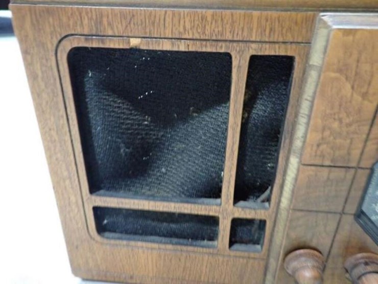 vintage-stromberg-carlson-triple-range-radio-image-7