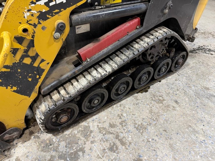 2019-asv-rt40-skid-steer-loader-image-12