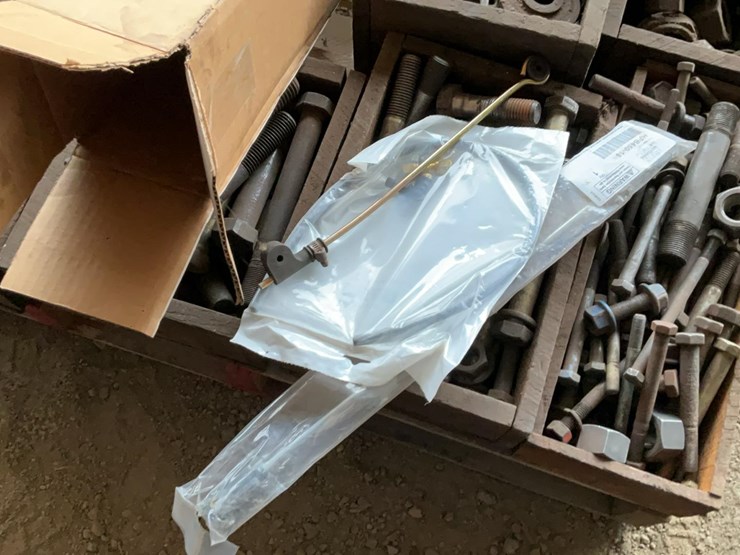 #556-•-bolts-and-parts-image-5