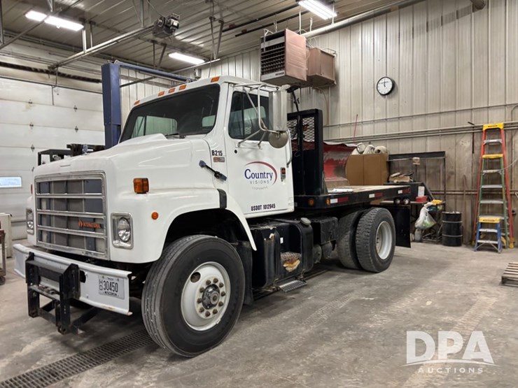 1989-international-2375-plow-truck-(dr12639-unit-215)-image-2