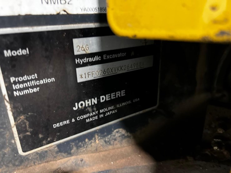 2019-deere-26g-image-33