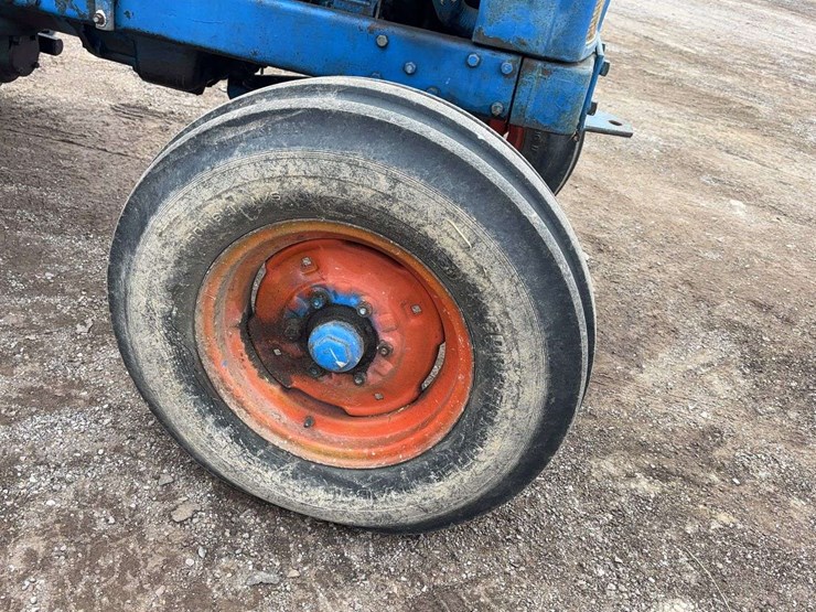 ford-tractor-image-10