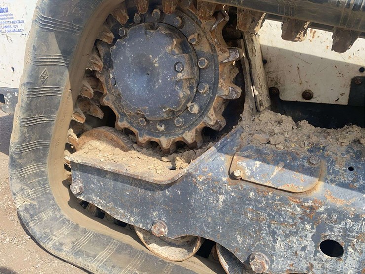 bobcat-t590-image-13