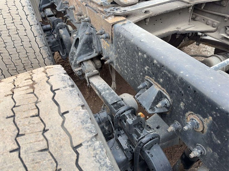 2019-peterbilt-579-image-20