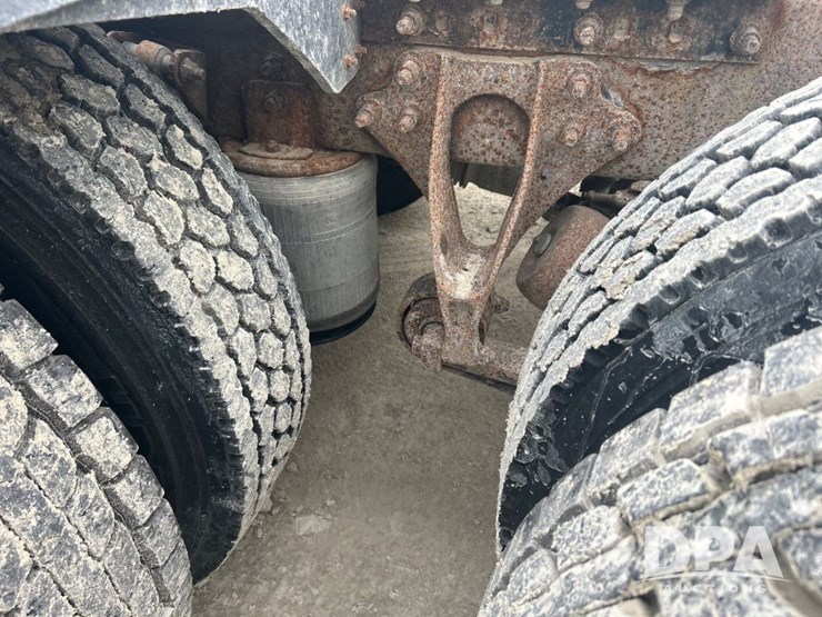 international-9900i-image-27