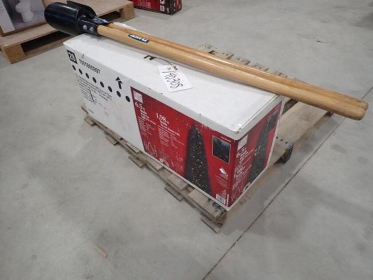 6.5-ft-brielle-black-pine-led-christmas-tree-image-4