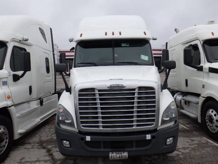 freightliner-cascadia-125-image-2