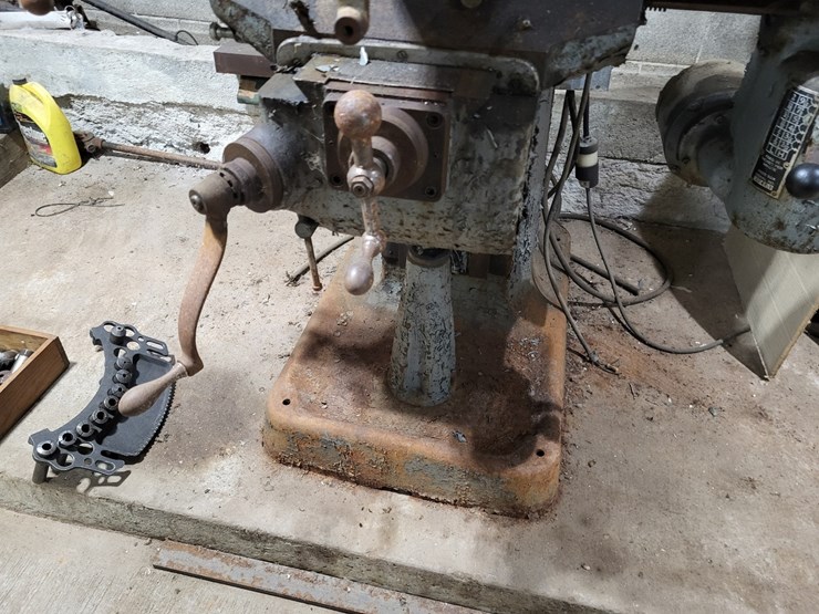 bridgeport-mill-w/phase-convertor-and-tools-image-5