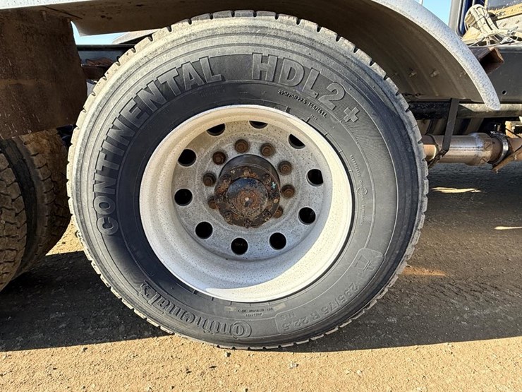 2017-international-prostar-image-34