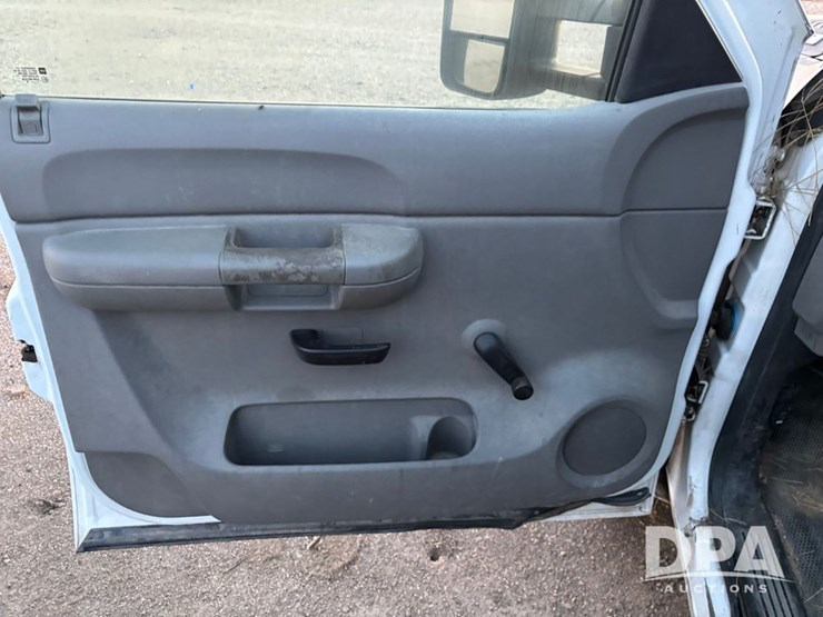 2009-chevrolet-3500hd-image-59