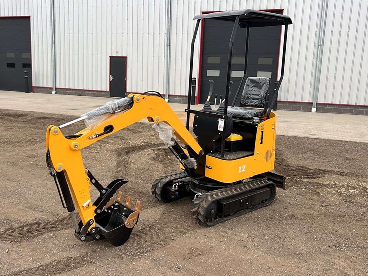 landhero-ldh-kv16-mini-excavator-image-1
