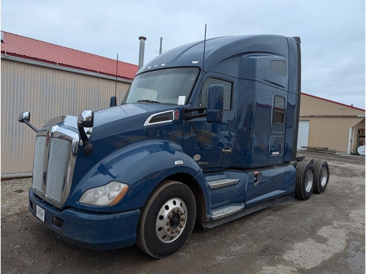 2019-kenworth-t680-image-1