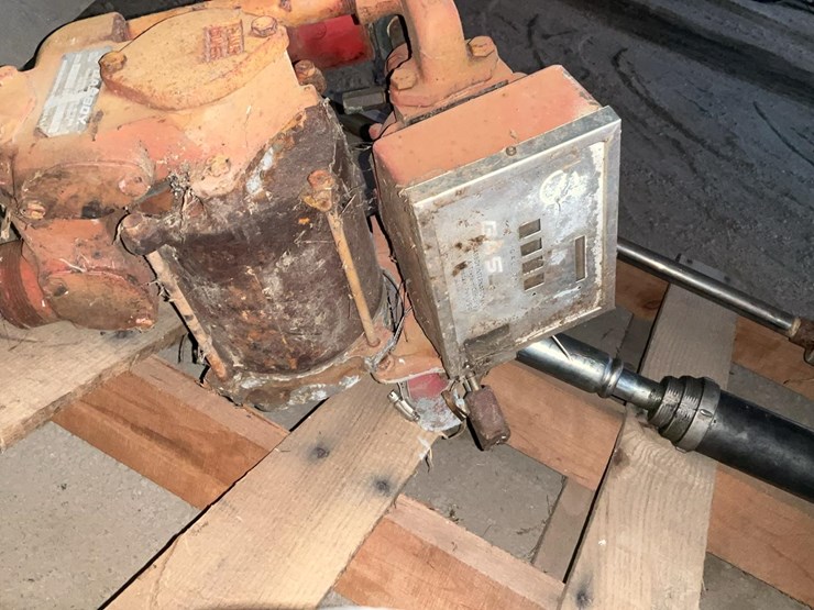 #547-•-fuel-and-oil-pumps-image-4